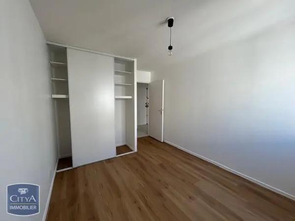 Appartement à louer 2 pièces 52m² Villeurbanne (69100)