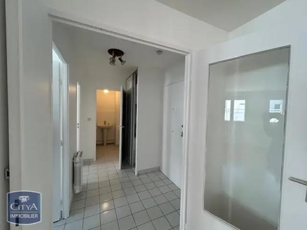 Appartement à louer 2 pièces 52m² Villeurbanne (69100)