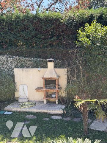 Vallauris maison de 140 m2 sur terrain de 1718 m2 en copropriété (570 m2 environ pour ce lot)