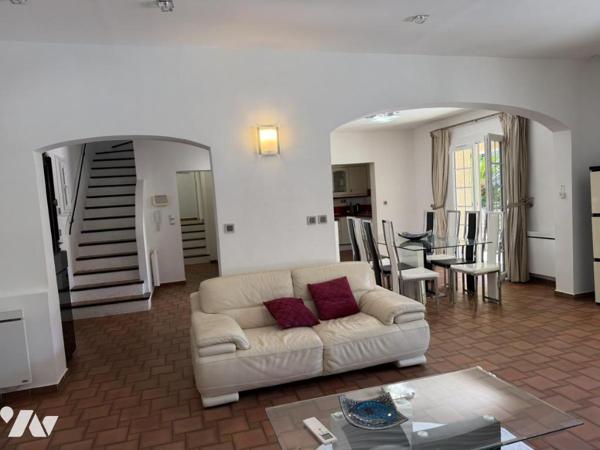 Vallauris maison de 140 m2 sur terrain de 1718 m2 en copropriété (570 m2 environ pour ce lot)