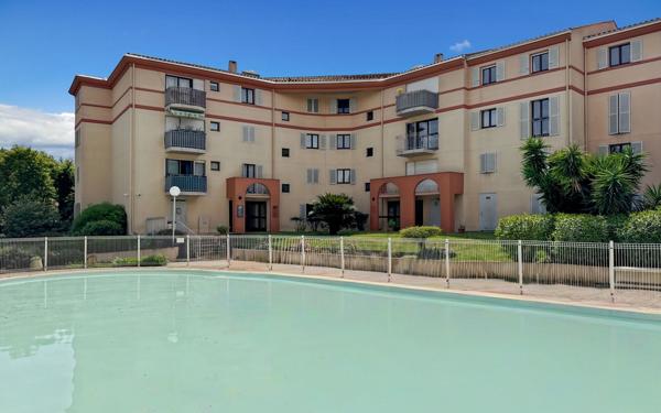 Appartement à vendre    1 pièce • 32,28 m2 Fréjus