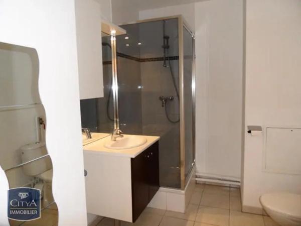 Appartement à louer 1 pièce 27.9m²