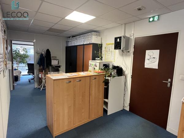 Plateau de Bureaux en RDC à LAVAL