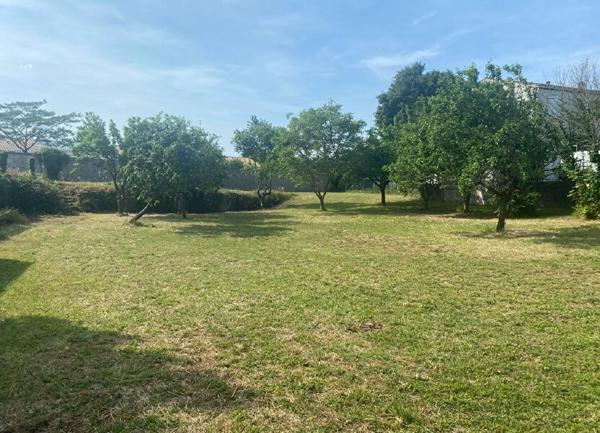 Terrain à vendre    Saint-Agnant