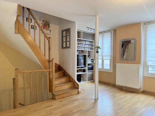 Maison 5 pièces avec garage et jardin