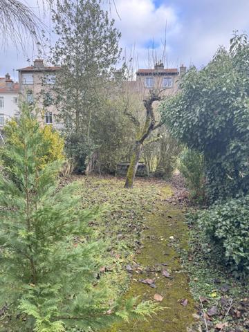 Maison 5 pièces avec garage et jardin