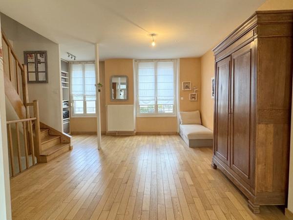 Maison 5 pièces avec garage et jardin