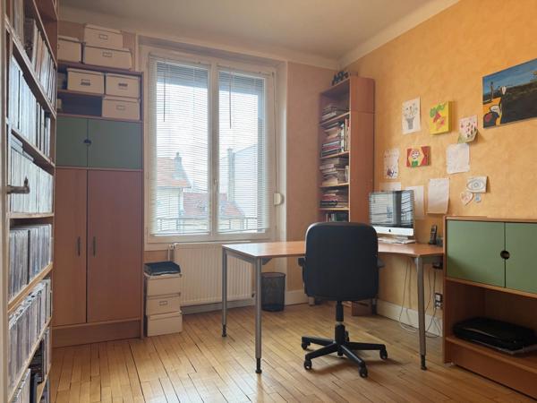 Maison 5 pièces avec garage et jardin