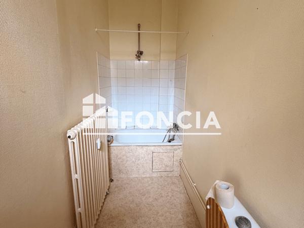 Location Studio 28.96 m² - 19 RUE CELESTIN PORT Angers 49000