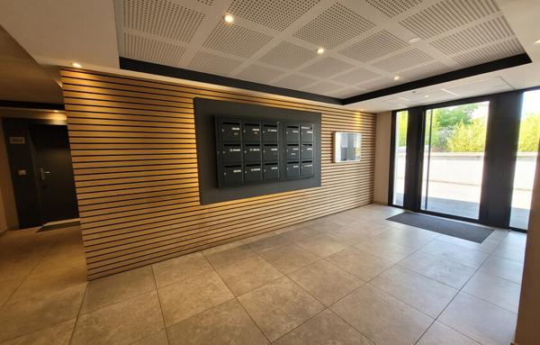 Appartement lumineux avec terrasse, parking et local à vélos   Résidence standing à Guilherand-Granges, DPE B