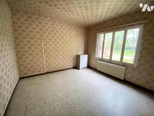 A VILLERS BRETONNEUX Maison Mitoyenne