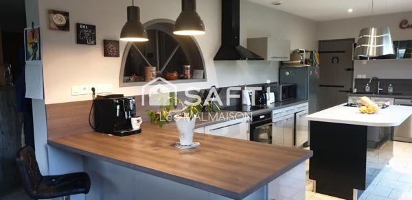 À 10mn de Lisieux, 40mn de Deauville, 2h de Paris.