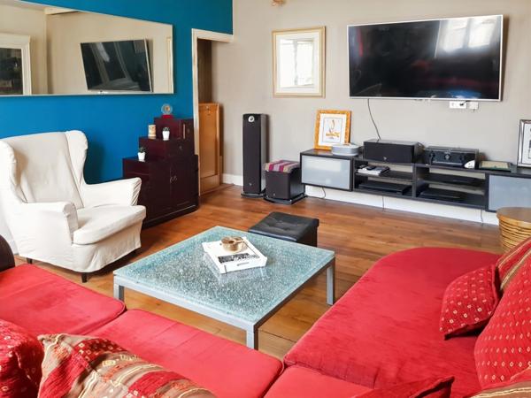 Maison à vendre à AUTUN avec studio et chambre PMR, cour, garage