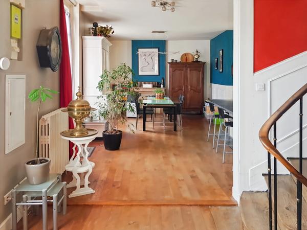 Maison à vendre à AUTUN avec studio et chambre PMR, cour, garage