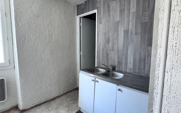 Immeuble à vendre    3 pièces • 142,60 m2 Romans-sur-Isère