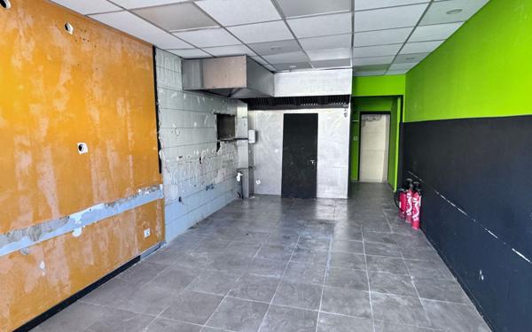 Immeuble à vendre    3 pièces • 142,60 m2 Romans-sur-Isère