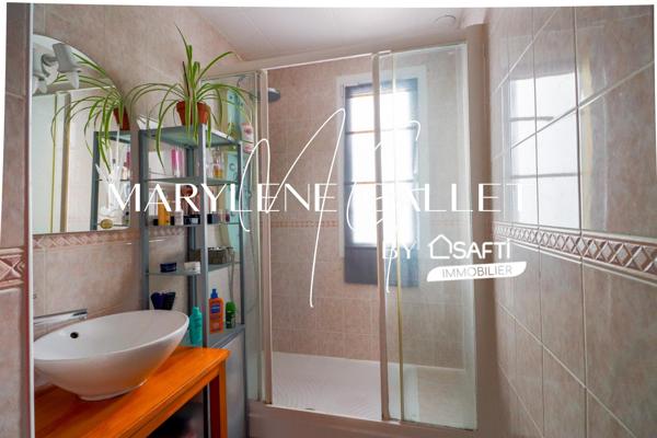 Quartier familial proche forêt, maison très ben entretenue !