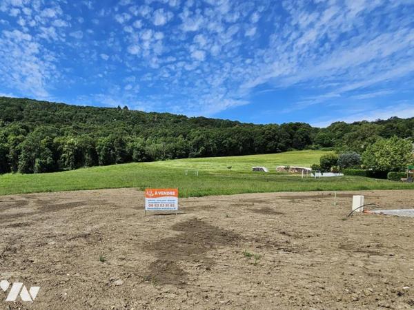 St Germain la Chambotte, terrain de 805m2 VIABILISE