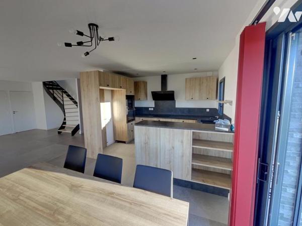 DOMMARTIN (69), maison récente 6 pièces 133m² habitable terrasse et jardin attenant 614m²