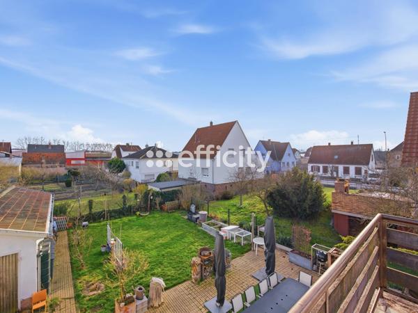Maison
         6 pièces
        - 140 m² Exclusivité 399 000 € *