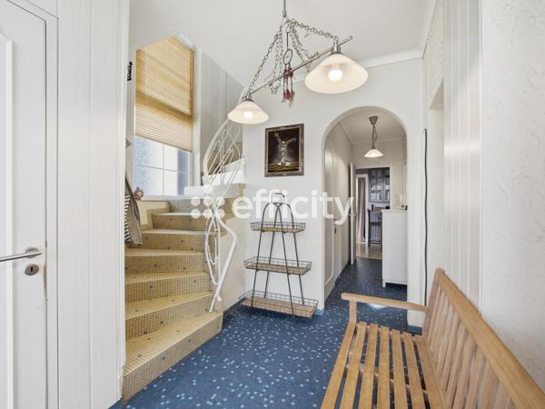 Maison
         6 pièces
        - 140 m² Exclusivité 399 000 € *