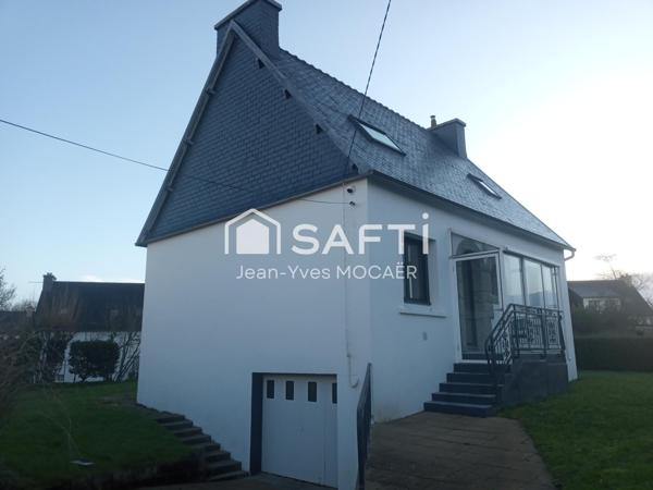 CHATEAUNEUF DU FAOU (29520) ; En zone résidentielle proche toutes commodités.