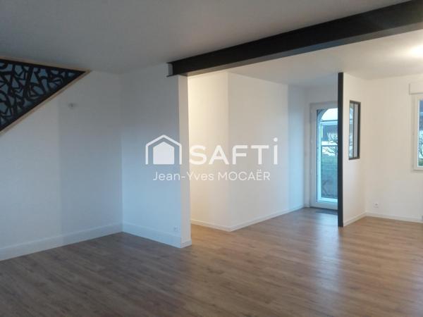 CHATEAUNEUF DU FAOU (29520) ; En zone résidentielle proche toutes commodités.