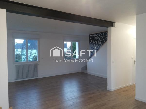 CHATEAUNEUF DU FAOU (29520) ; En zone résidentielle proche toutes commodités.