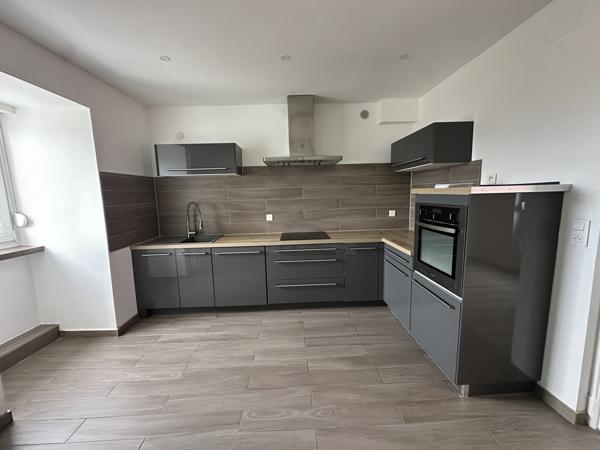 TRES BEL APPARTEMENT 141 M2--5P - RIEDISHEIM CENTRE