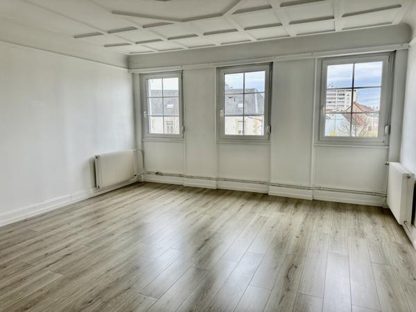 TRES BEL APPARTEMENT 141 M2--5P - RIEDISHEIM CENTRE