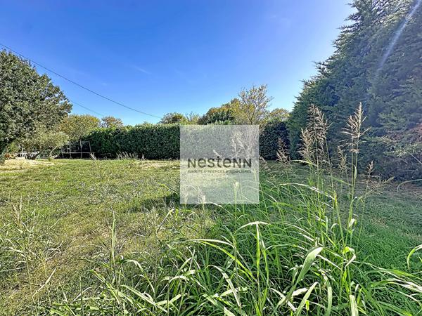 EYGUIERES ! TERRAIN À BÂTIR DE 853 M²