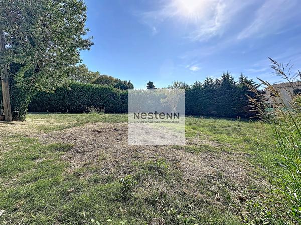 EYGUIERES ! TERRAIN À BÂTIR DE 853 M²