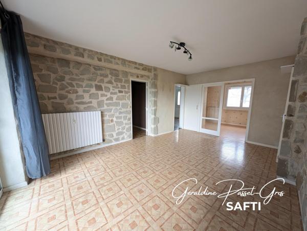 Appartement T4 avec balcons, cave et garage