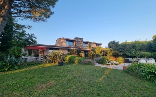 Maison à vendre    5 pièces •  Montfavet - Avignon