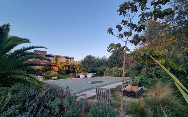 Maison à vendre    5 pièces •  Montfavet - Avignon