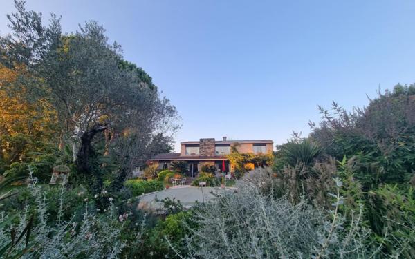 Maison à vendre    5 pièces •  Montfavet - Avignon