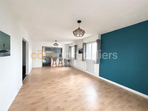 Location Appartement81,11 m² - 3 Pièces - Clermont-Ferrand (63000)