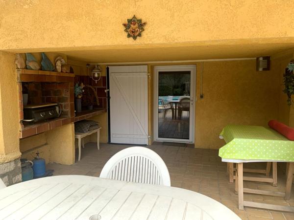 Villa de 184,91 m2 sur terrain de 1150 m2 à la Couronne