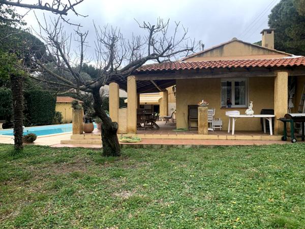 Villa de 184,91 m2 sur terrain de 1150 m2 à la Couronne