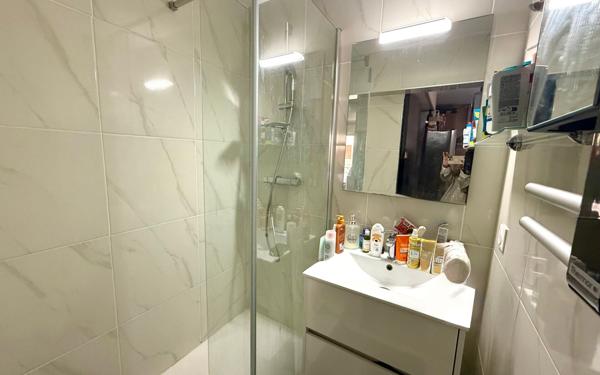 Appartement à vendre    2 pièces • 28 m2 Sète