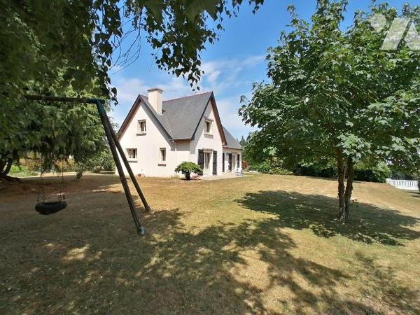 NOUVEAUTE TRENTE CINQ NOTAIRES !! Sur la commune d'Orgères, à 5 minutes du centre en voiture, b...