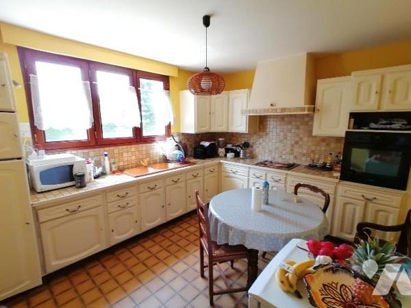 NOUVEAUTE TRENTE CINQ NOTAIRES !! Sur la commune d'Orgères, à 5 minutes du centre en voiture, b...