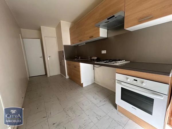 Appartement à louer 3 pièces 82.3m²