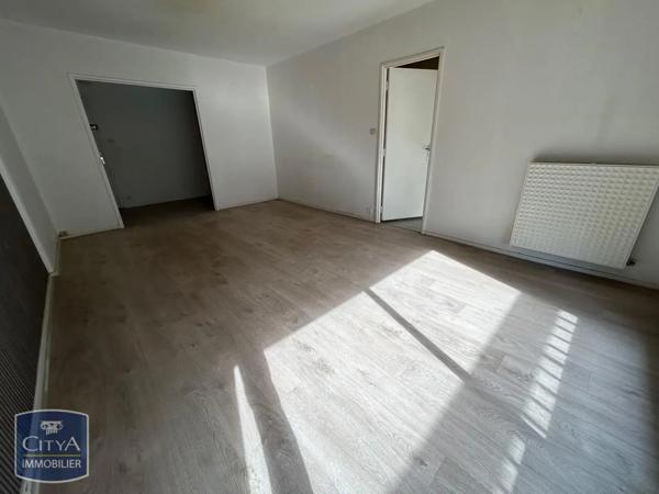 Appartement à louer 3 pièces 82.3m²