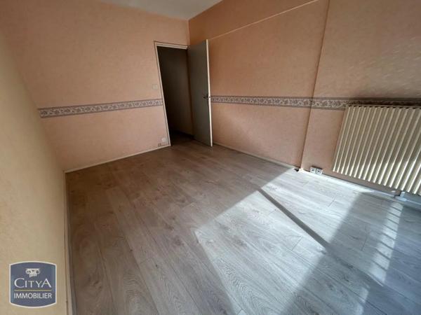 Appartement à louer 3 pièces 82.3m²