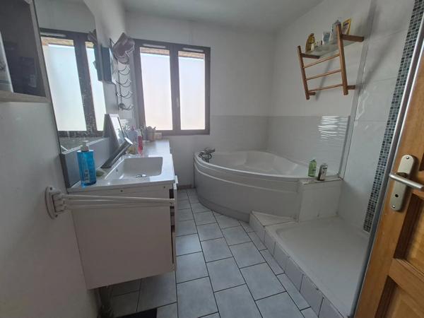 Maison à vendre 5 pièces 150m² Raismes (59590)