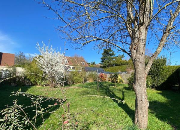 Maison à vendre 9 pièces : Élégance et Sérénité au Cœur de Précy-sur-Oise
