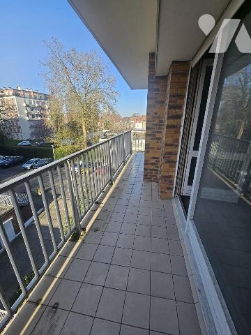 LOMME TYPE 4 BALCON CELLIER PARKING