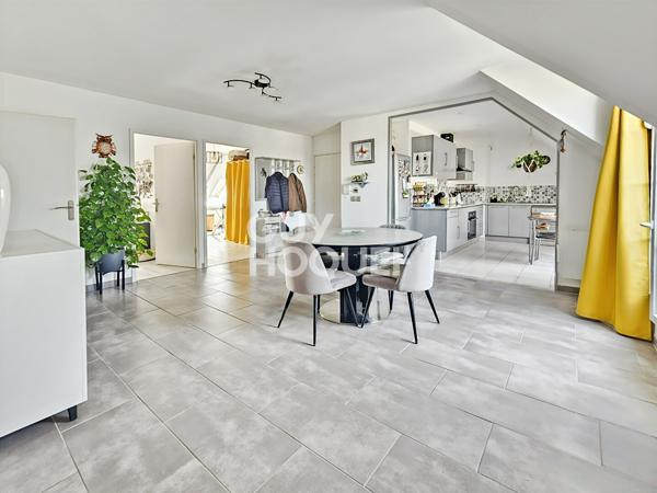 À vendre : Appartement 5 pièces à FONTENAY TRESIGNY