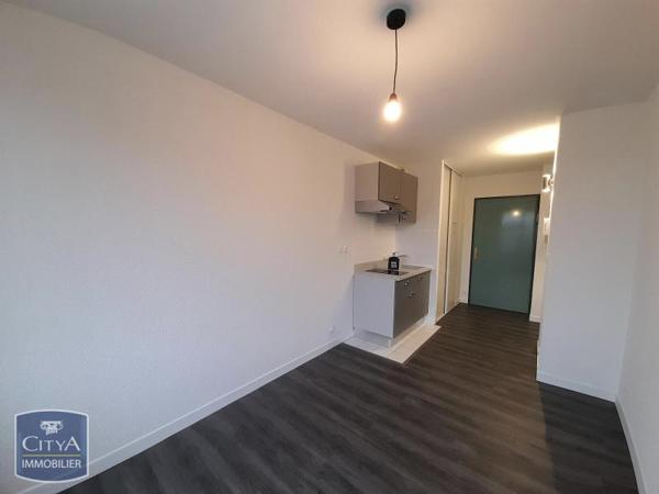 Appartement à louer 1 pièce 29.8m² Le Mans (72000)